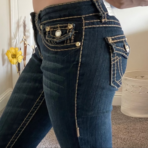 LA IDOL Jeans with stitching and embellishments. - Picture 4 of 8